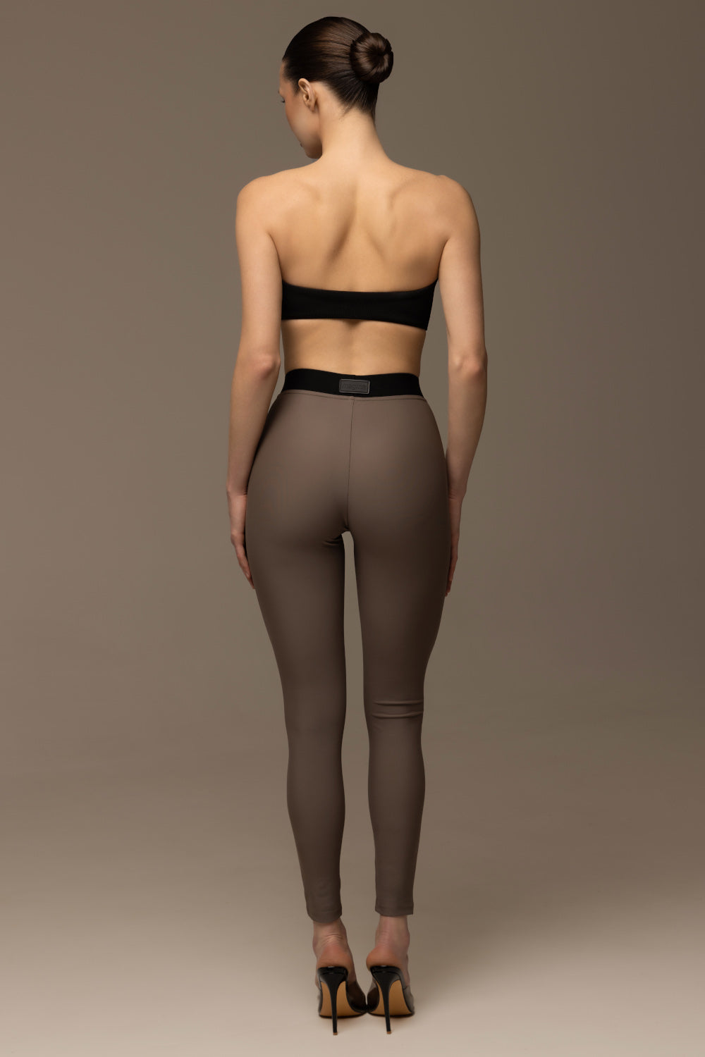 Cold nude leggings
